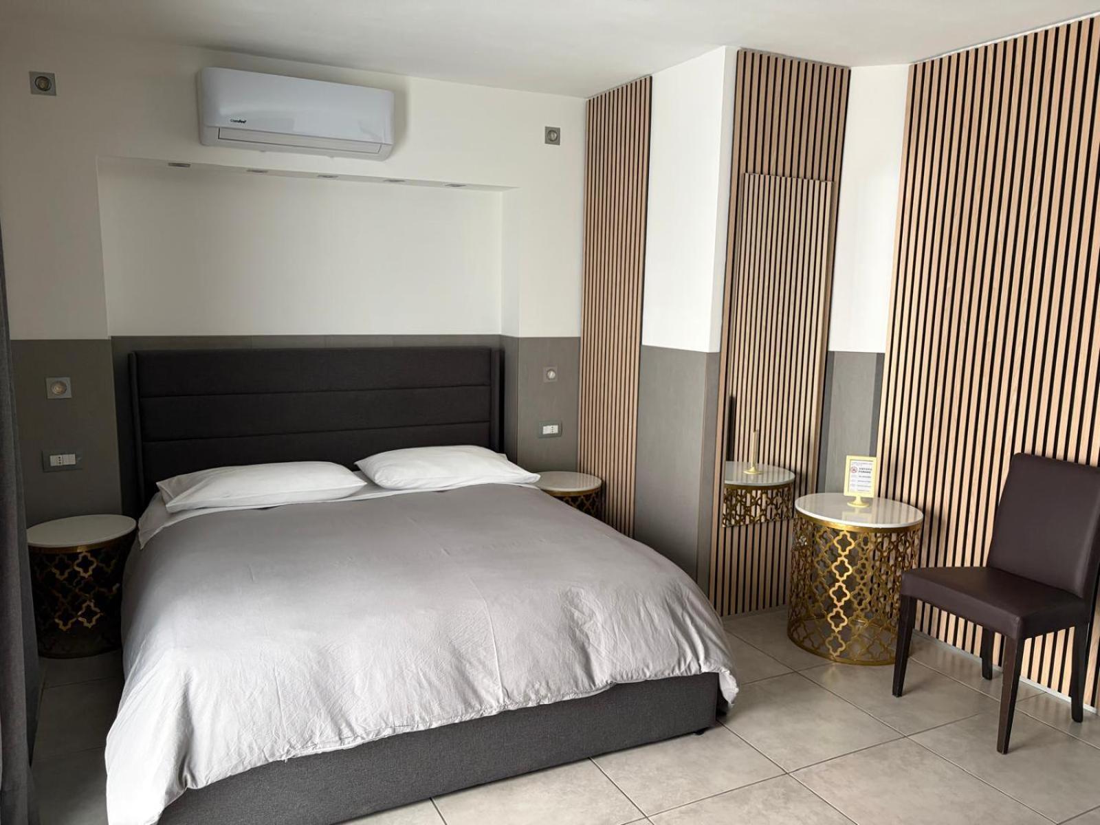 Double Room Private Bathroom